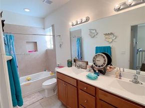 517 SE 34th Ter, Homestead FL 33033