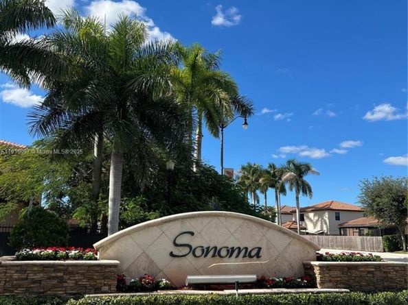 517 SE 34th Ter, Homestead FL 33033