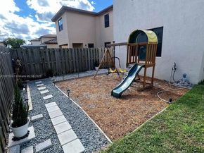 517 SE 34th Ter, Homestead FL 33033