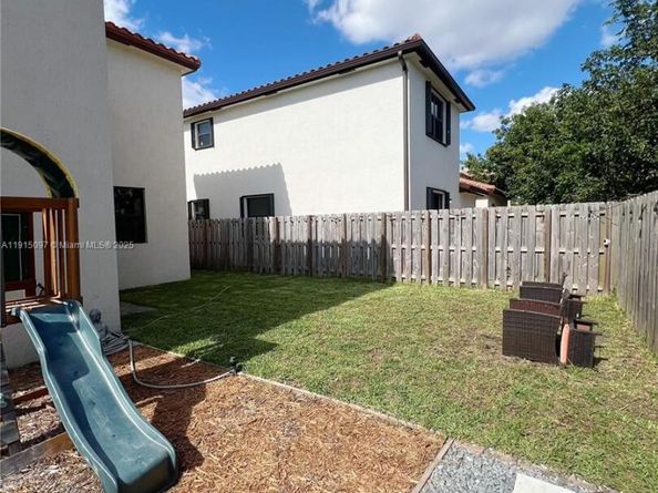 517 SE 34th Ter, Homestead FL 33033