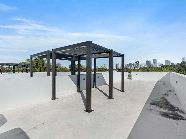 1247 SW 13 Ave A, Miami FL 33135