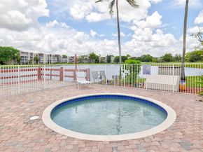 1831 Sabal Palm Dr 306, Davie FL 33324