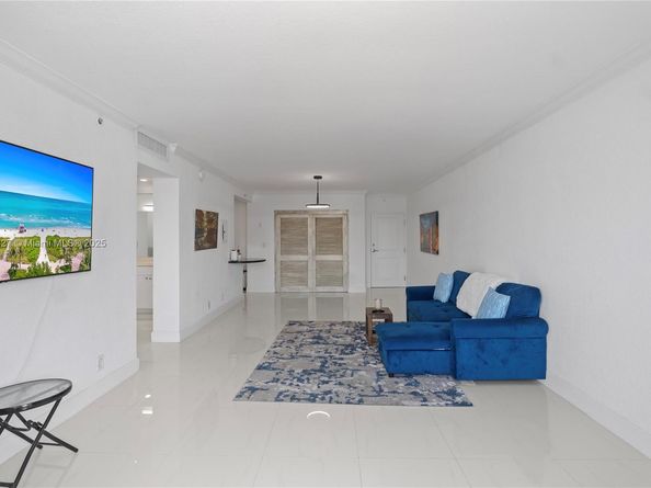 401 69th St 1204, Miami Beach FL 33141