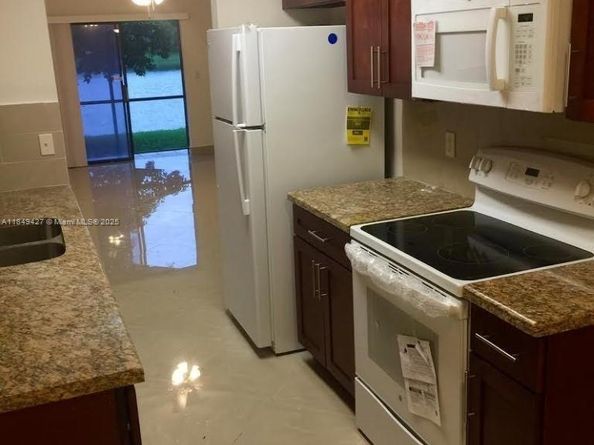 9928 Nob Hill Ct, Sunrise FL 33351