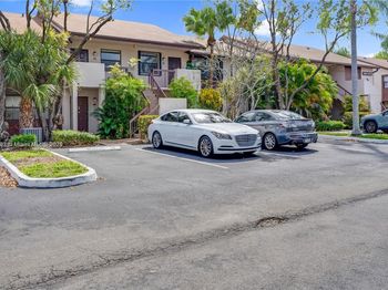 9928 Nob Hill Ct