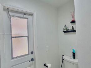 15421 SW 158th St, Miami FL 33187