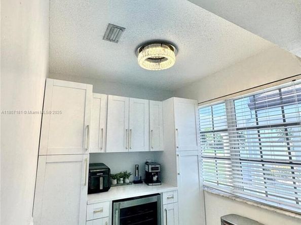 15421 SW 158th St, Miami FL 33187