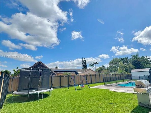 15421 SW 158th St, Miami FL 33187