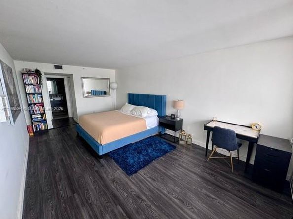555 NE 15th St 17K, Miami FL 33132