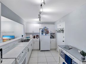 7135 Collins Ave 1614, Miami Beach FL 33141