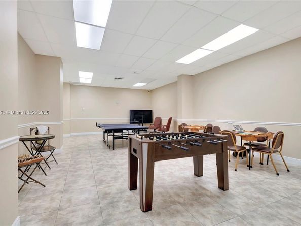 7135 Collins Ave 1614, Miami Beach FL 33141