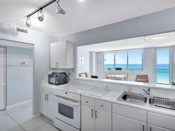 7135 Collins Ave 1614, Miami Beach FL 33141