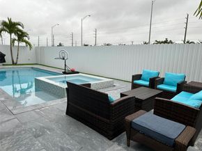 10290 SW 7th Ter, Sweetwater FL 33174