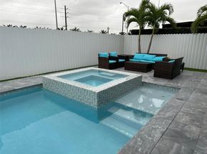 10290 SW 7th Ter, Sweetwater FL 33174