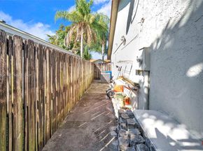 9300 NW 32nd Mnr, Sunrise FL 33351