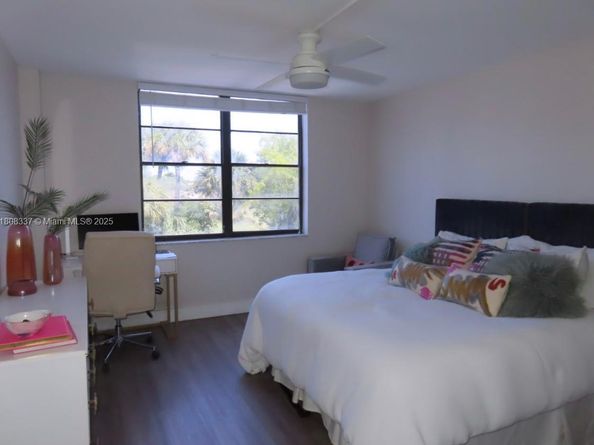 3900 N Hills Dr 303, Hollywood FL 33021