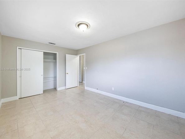6425 SW 21st St, Miramar FL 33023