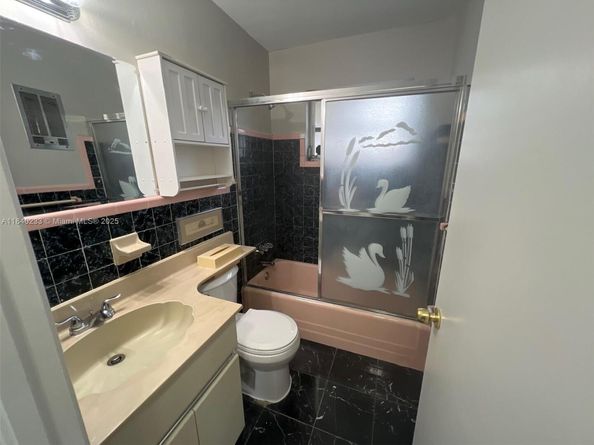 6425 SW 21st St, Miramar FL 33023