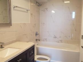 13499 Biscayne Blvd 1105, North Miami FL 33181