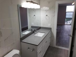 13499 Biscayne Blvd 1105, North Miami FL 33181