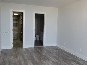 13499 Biscayne Blvd 1105, North Miami FL 33181