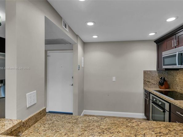 501 Three Islands Blvd 306, Hallandale Beach FL 33009