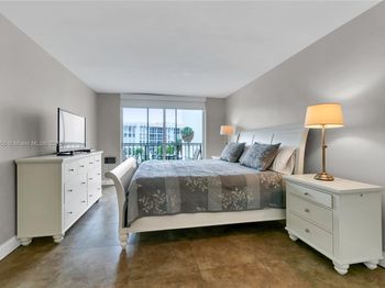 501 Three Islands Blvd