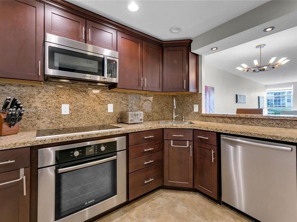 501 Three Islands Blvd 306, Hallandale Beach FL 33009