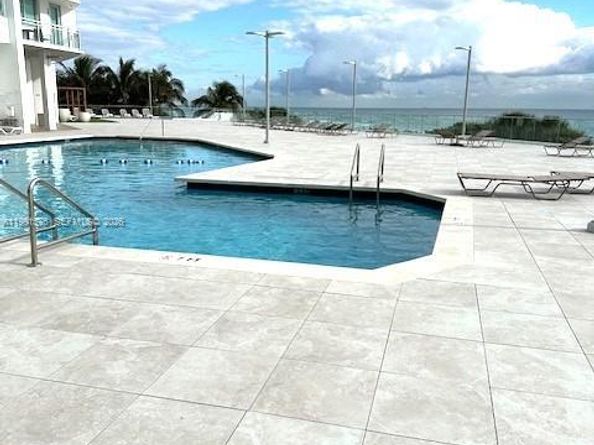 7135 Collins Ave 625, Miami Beach FL 33141