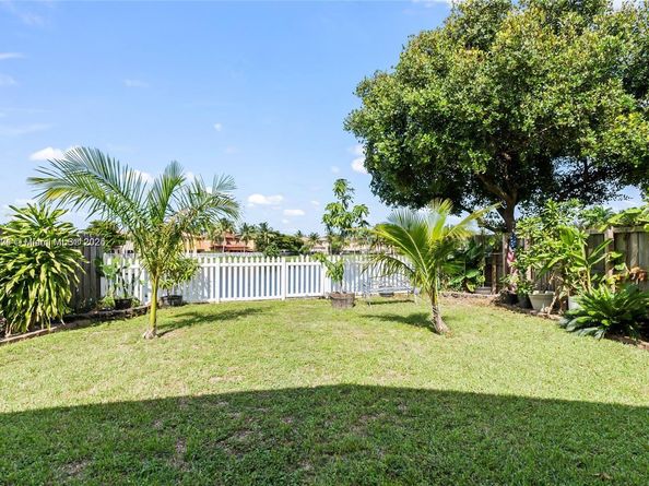 2617 NE 41st Cir, Homestead FL 33033
