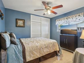 10941 NW 18th St, Pembroke Pines FL 33026