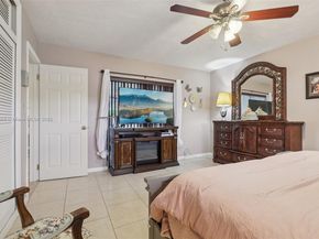 10941 NW 18th St, Pembroke Pines FL 33026