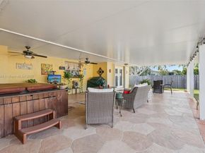 10941 NW 18th St, Pembroke Pines FL 33026