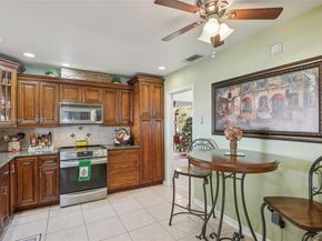 10941 NW 18th St, Pembroke Pines FL 33026