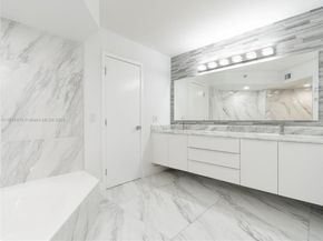 19195 NE 36th Ct 201, Aventura FL 33180