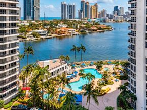 19195 NE 36th Ct 201, Aventura FL 33180