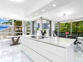 19195 NE 36th Ct 201, Aventura FL 33180