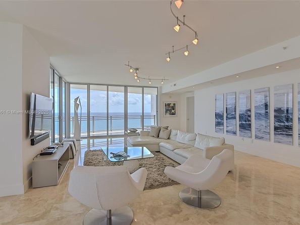 3535 S Ocean Dr 2002, Hollywood FL 33019