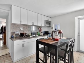 1680 NW 22nd Ct, Miami FL 33125