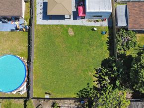 1680 NW 22nd Ct, Miami FL 33125