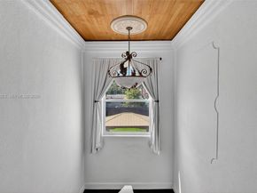 1680 NW 22nd Ct, Miami FL 33125