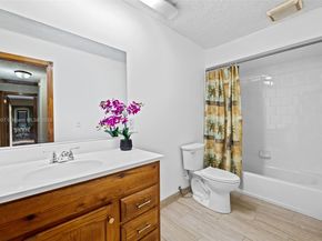 4242 NW 114th Ter 42, Coral Springs FL 33065