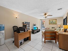 4242 NW 114th Ter 42, Coral Springs FL 33065