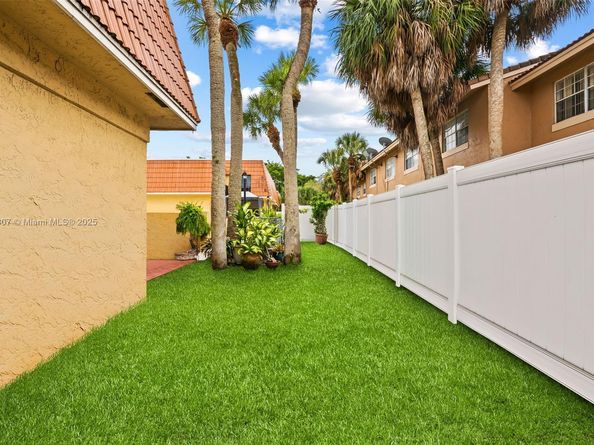 4242 NW 114th Ter 42, Coral Springs FL 33065