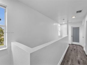 1541 NW 1st Ct, Miami FL 33136