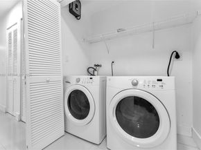 1541 NW 1st Ct, Miami FL 33136