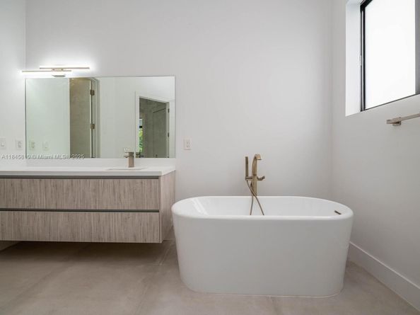 2610 SW 130th Ave, Miami FL 33175