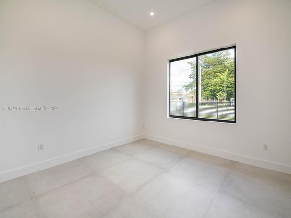 2610 SW 130th Ave, Miami FL 33175