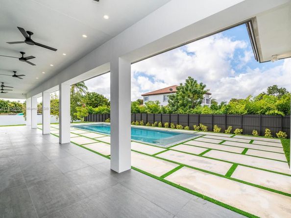 2610 SW 130th Ave, Miami FL 33175