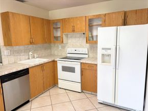 3564 Magellan Cir 2131, Aventura FL 33180